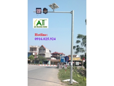 Trụ Đèn Tín Hiệu Chớp Vàng Năng Lượng Mặt Trời