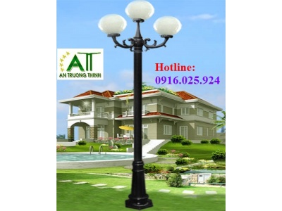 Cột Đèn Trang Trí Sân Vườn 3 Bóng