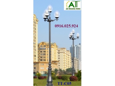 Cột Đèn Đế Gang Trang Trí Sân Vườn